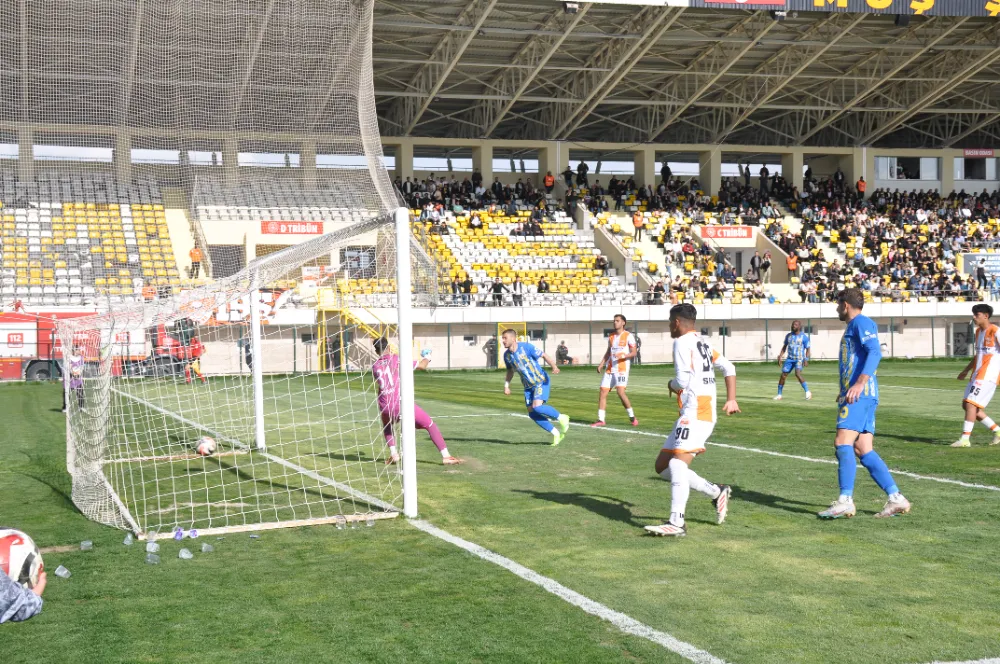 10 KİŞİYLE TARİHİ ZAFER: MUŞSPOR’DAN PLAY-OFF ÖNCESİ GÖVDE GÖSTERİSİ