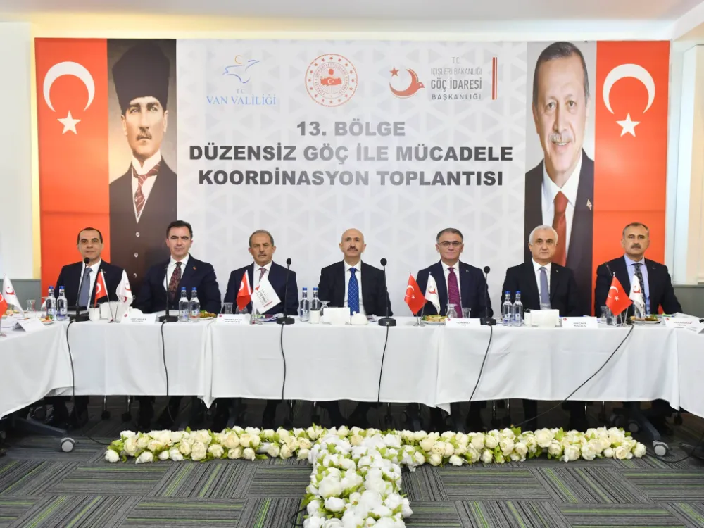 VALİ ÇAKIR, VAN’DAKİ DÜZENSİZ GÖÇ TOPLANTISINA KATILDI